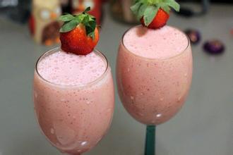 草莓奶昔好喝吗